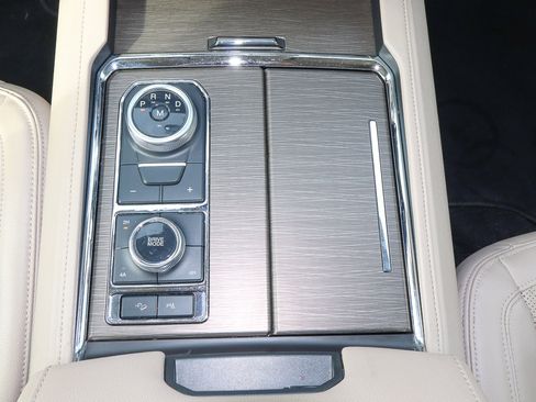 Used 2023 Ford Expedition Max Limited image 23