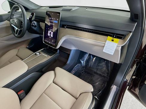New 2025 Volvo EX90 Plus image 31