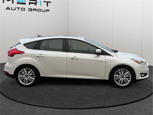 Used 2015 Ford Focus Titanium image 10