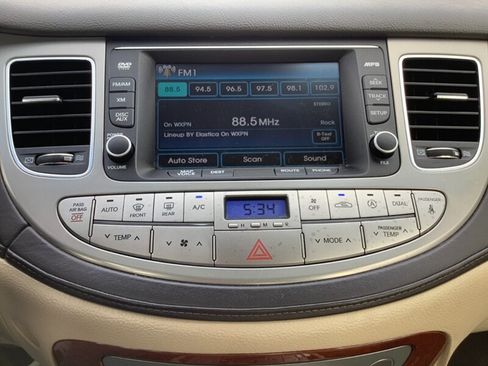 Used 2012 Hyundai Genesis 3.8 w/ Premium Pkg RWD image 20