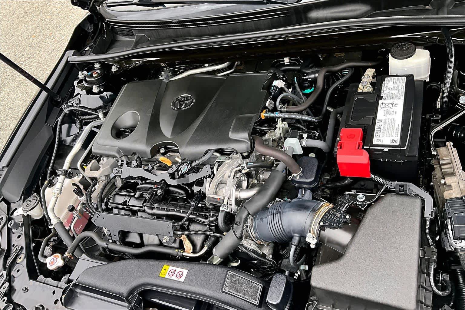 Used 2020 Toyota Camry SE w/ Convenience Package FWD image 33