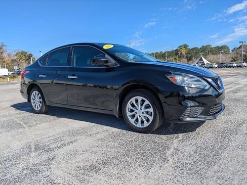 Used 2019 Nissan Sentra SV image 2