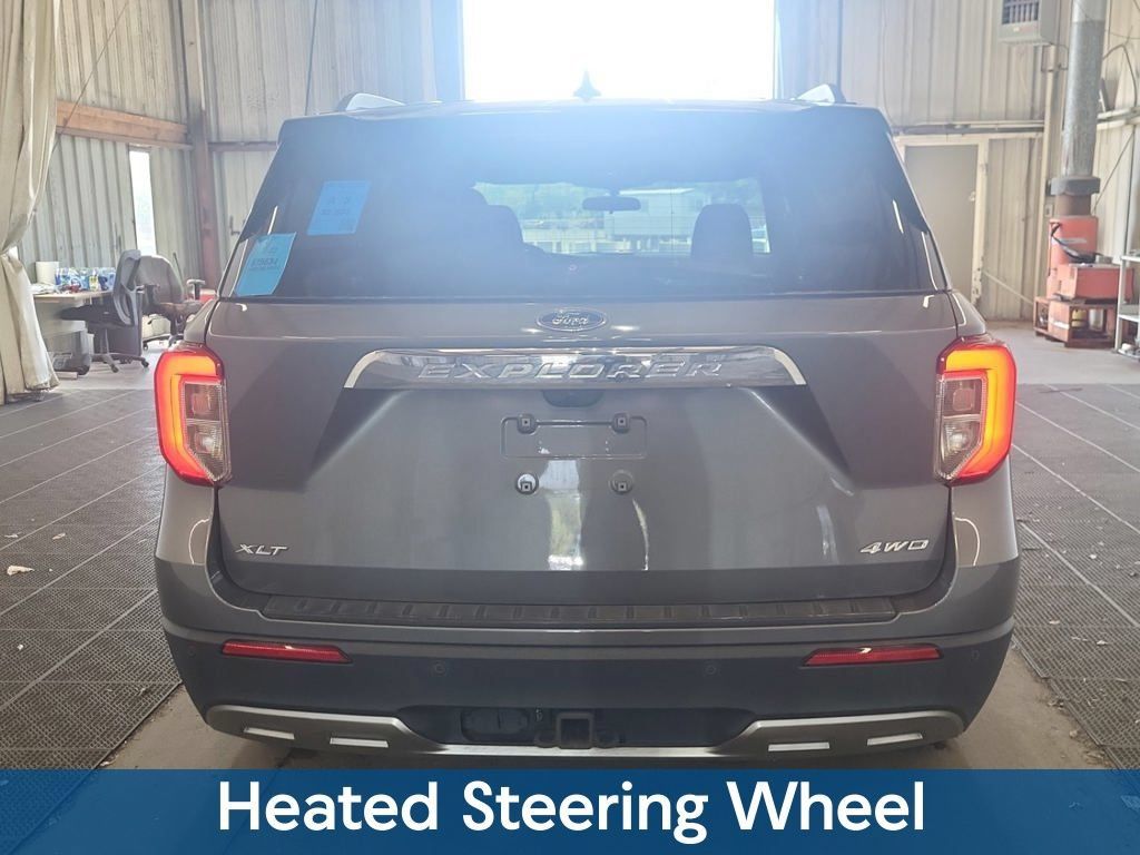 Used 2023 Ford Explorer XLT w/ Equipment Group 202A AWD/4WD image 16
