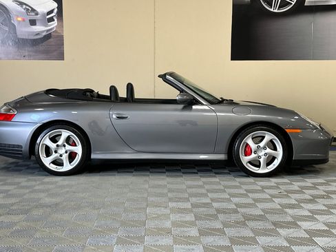 Used 2004 Porsche 911 Carrera RWD image 3