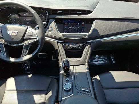 Certified 2023 Cadillac XT5 Sportv AWD/4WD image 18