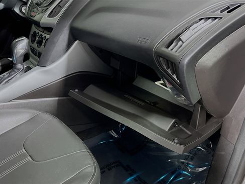 Used 2014 Ford Focus SE w/ Equipment Group 201A image 34