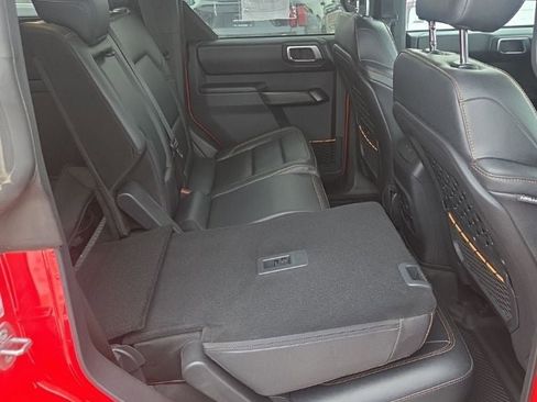 Used 2024 Ford Bronco Badlands image 31