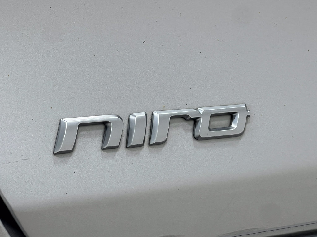 Used 2019 Kia Niro LX FWD image 38
