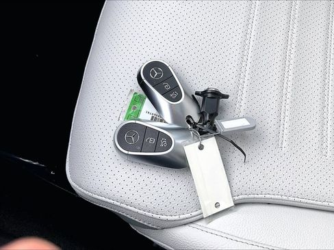 Used 2025 Mercedes-Benz C 300 Sedan image 14