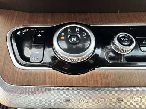Certified 2025 Ford Expedition Max King Ranch AWD/4WD image 25