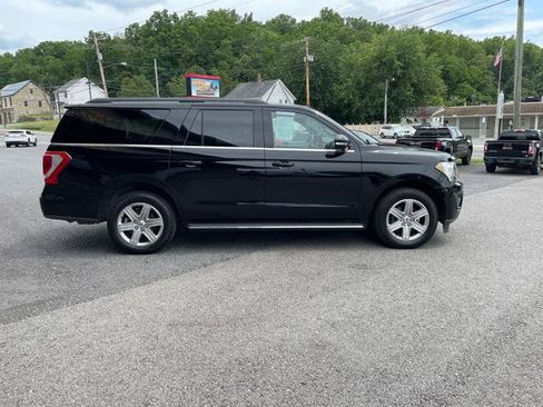 Used 2018 Ford Expedition Max XLT w/ Equipment Group 202A AWD/4WD image 9