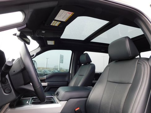 Used 2022 Ford F250 Lariat w/ Tremor Off-Road Package image 18