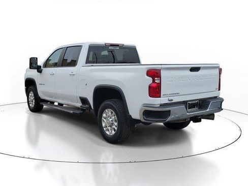 Used 2023 Chevrolet Silverado 2500 LT w/ Convenience Package AWD/4WD image 3