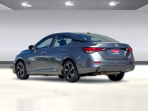 Used 2025 Nissan Sentra SV FWD image 3