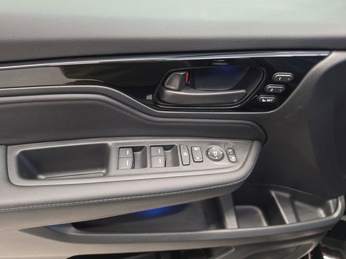 Used 2025 Honda Odyssey Touring image 16