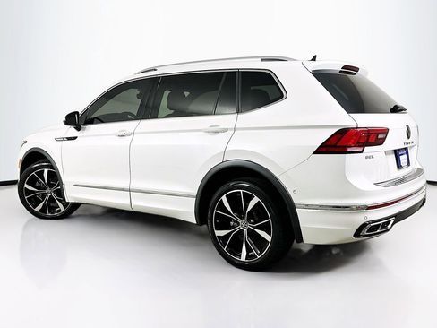Used 2022 Volkswagen Tiguan SEL R-Line image 6