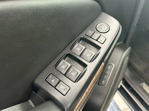 Used 2019 GMC Yukon XL Denali w/ Denali Ultimate Package RWD image 10