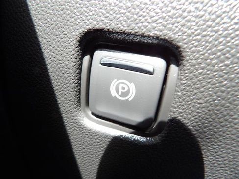 Certified 2022 Chevrolet Blazer LT AWD/4WD image 22