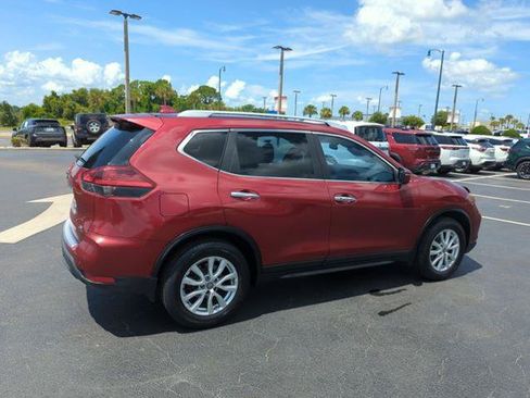 Certified 2019 Nissan Rogue SV FWD image 5