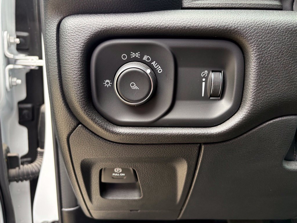 Used 2023 RAM 1500 Big Horn AWD/4WD image 17