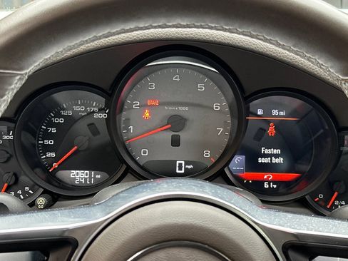 Used 2018 Porsche 911 Carrera S image 18