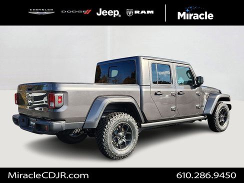 New 2025 Jeep Gladiator Sport image 4