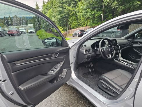 Used 2019 Honda Accord Sport image 21