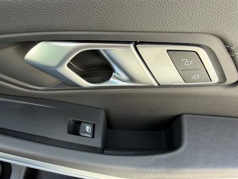 Used 2020 BMW 330i Sedan w/ Executive Package image 33