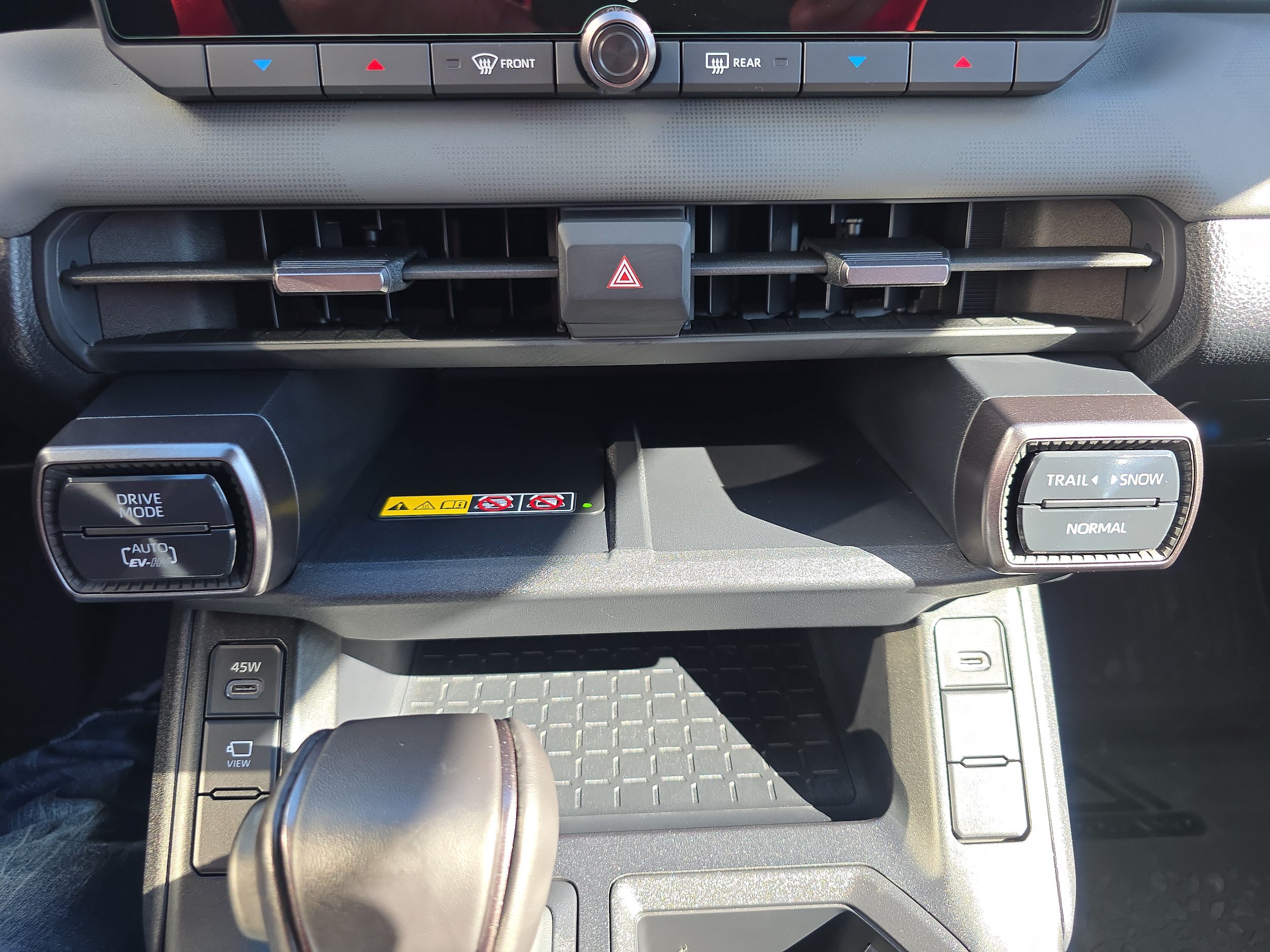 Used 2026 Toyota RAV4 AWD Plug-in Hybrid image 23