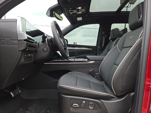 New 2026 Cadillac Escalade Sport w/ Touring Package AWD/4WD image 16