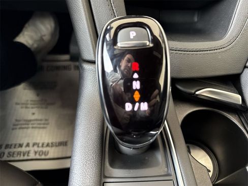 Certified 2025 Cadillac XT5 Premium Luxury image 16