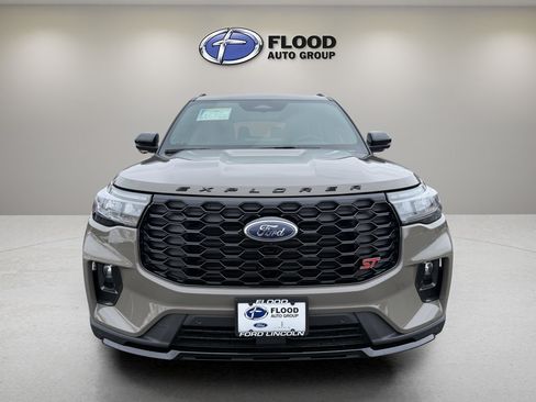 Used 2026 Ford Explorer ST w/ Sun And Sound Package AWD/4WD image 2