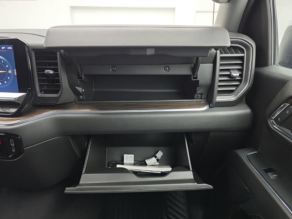 Used 2023 Chevrolet Silverado 1500 LT AWD/4WD image 41