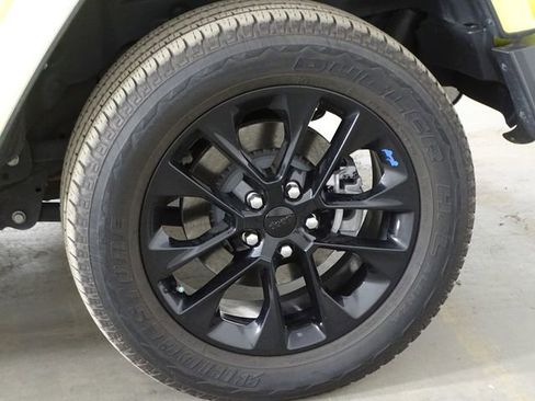 Used 2023 Jeep Wrangler Unlimited Sahara w/ Cold Weather Group image 41