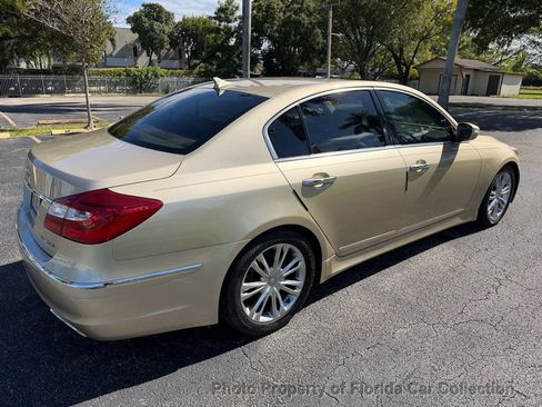 Used 2012 Hyundai Genesis 3.8 w/ Premium Pkg image 4