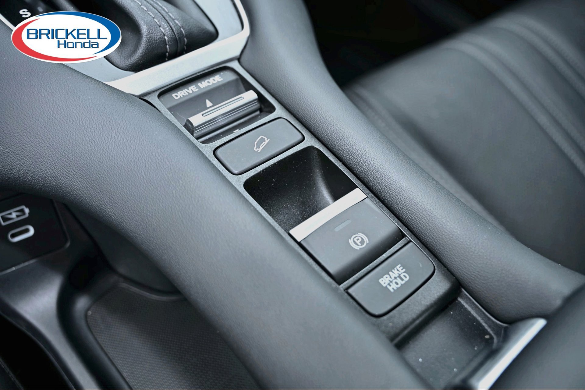 Certified 2024 Honda HR-V EX-L image 30