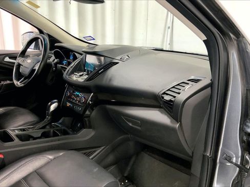 Used 2019 Ford Escape Titanium image 28
