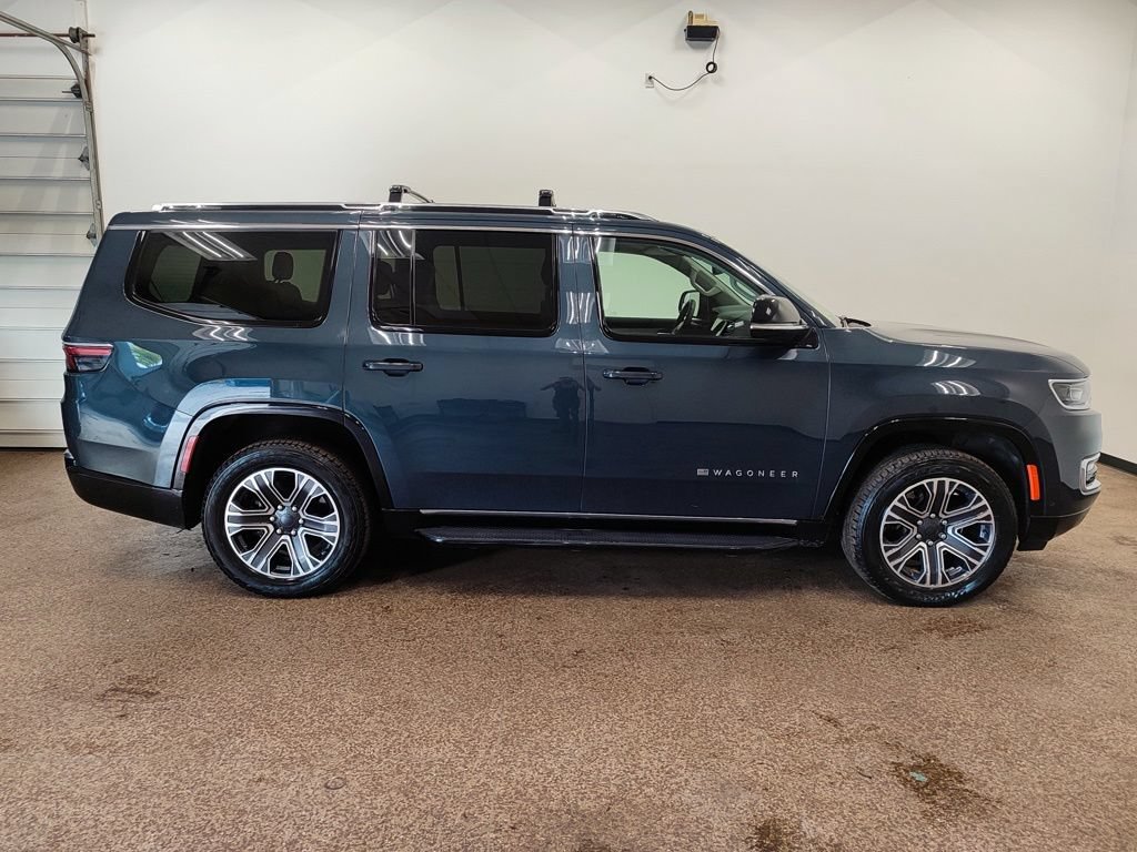 Used 2023 Jeep Wagoneer 4WD w/ Premium Group I image 7