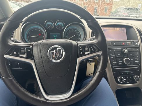 Used 2015 Buick Verano FWD image 27