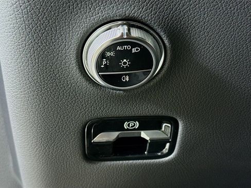 Used 2026 Mercedes-Benz GLC 300 4MATIC image 10