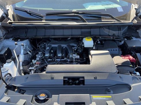 New 2025 Nissan Pathfinder SV image 8