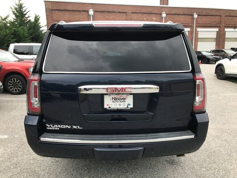 Used 2018 GMC Yukon XL Denali w/ Denali Ultimate Package AWD/4WD image 7
