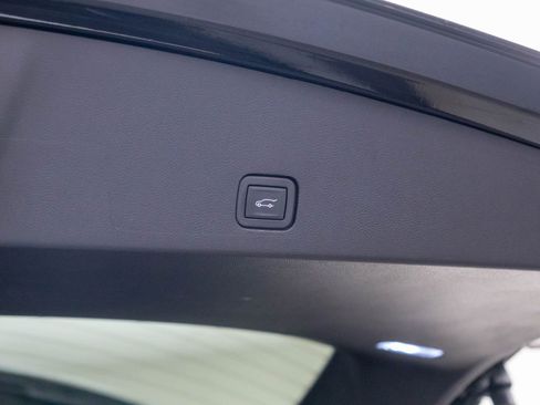 Certified 2025 Cadillac XT6 Premium Luxury w/ Platinum Package image 35