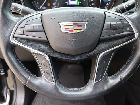 Used 2020 Cadillac XT5 Premium Luxury FWD image 12