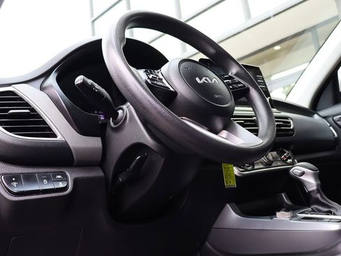 Used 2023 Kia Seltos LX AWD/4WD image 40