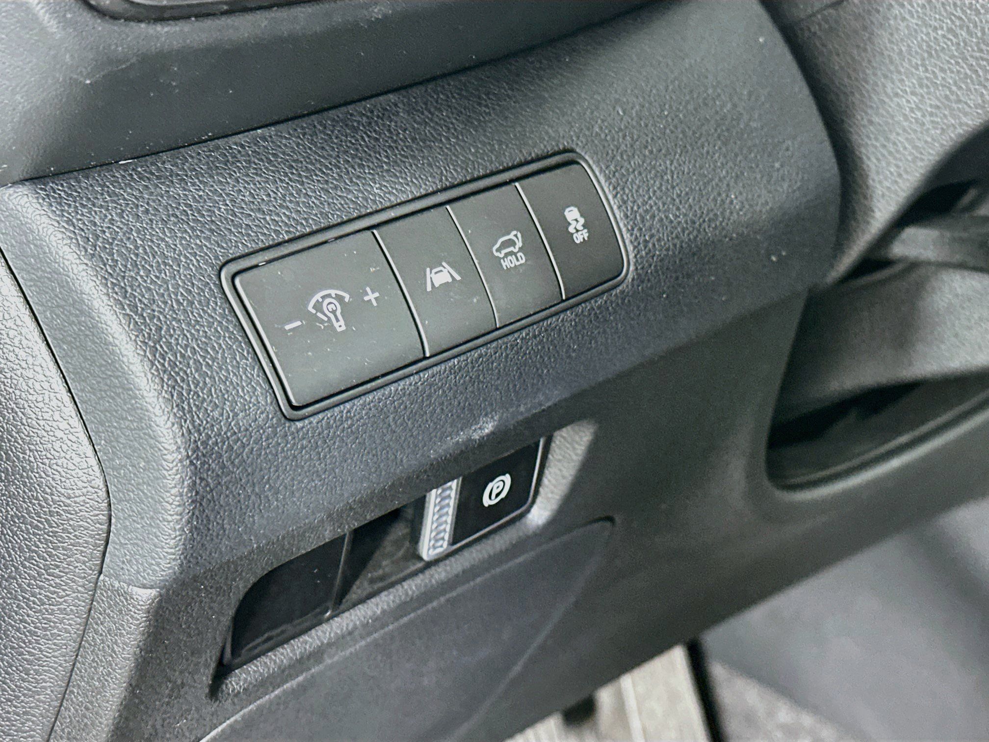 Used 2023 Hyundai Santa Fe SEL FWD image 16