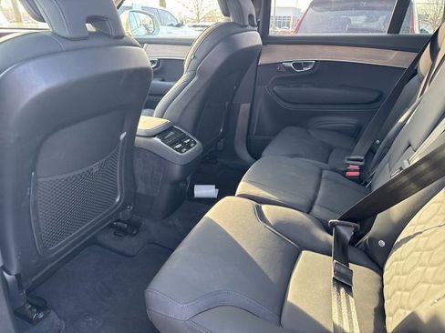 Used 2025 Volvo XC90 B6 Plus image 7