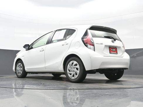 Used 2016 Toyota Prius C One image 26