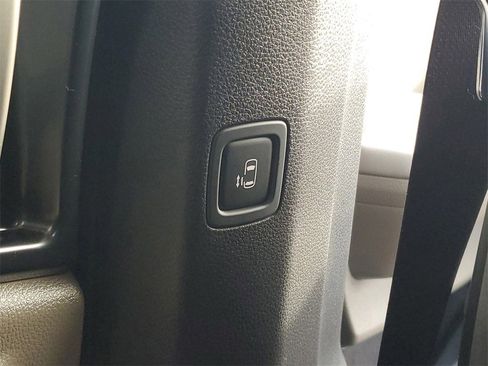 New 2026 Kia Carnival image 24