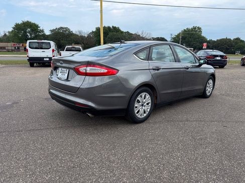 Used 2013 Ford Fusion S FWD image 4